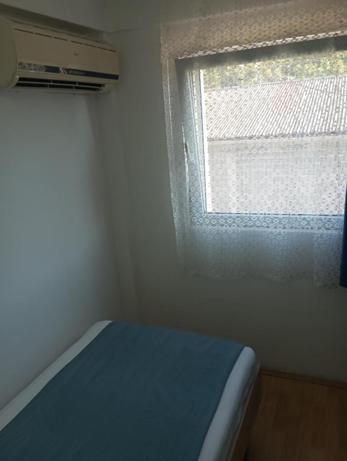 Airport Md Rooms Belgrado Buitenkant foto